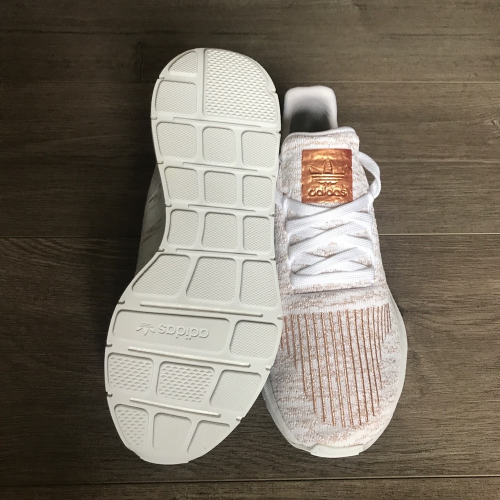 NWT Adidas Swift Run Women’s Shoes - Picture 3 of 7